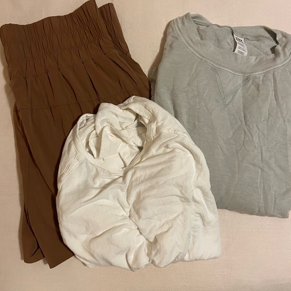 JoyLab bundle of workout clothes